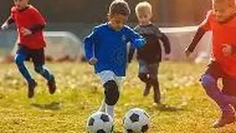 “乒乓奶奶”倪夏莲跨足影坛，九派新闻聚焦报道