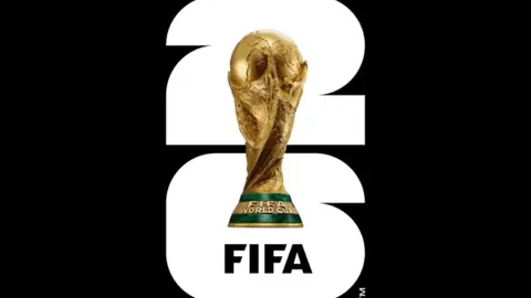 “灰熊不敌勇士：51分惨败，施罗德首秀逊色，12人轮换仅11人表现”